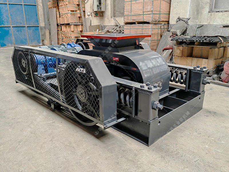 雙齒輥破碎機在破碎大塊難碎物料時，如何確保破碎效果？